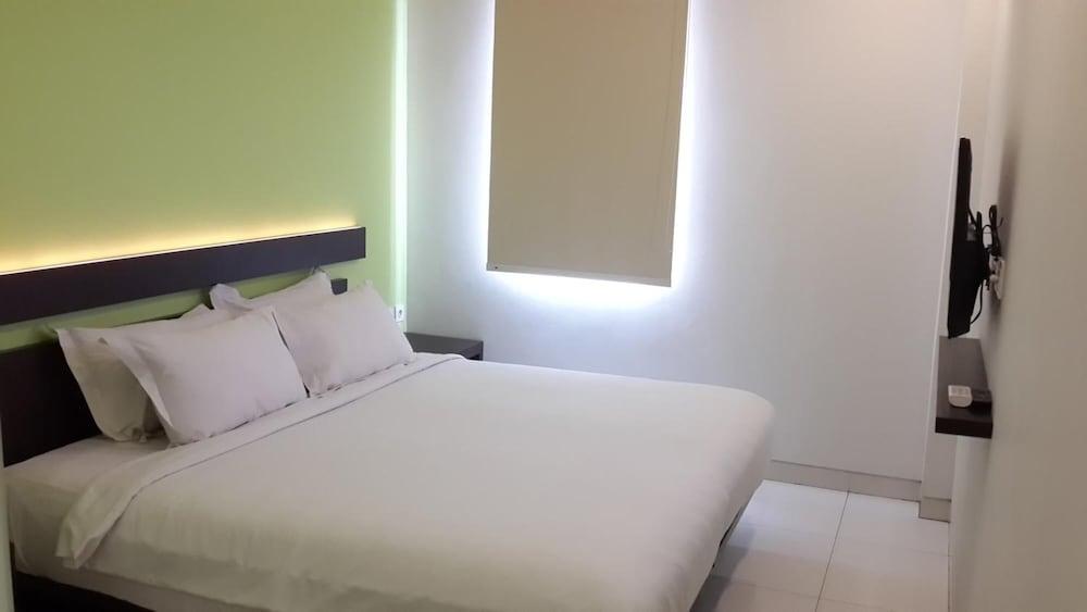 V Hotel Tebet Yakarta Exterior foto